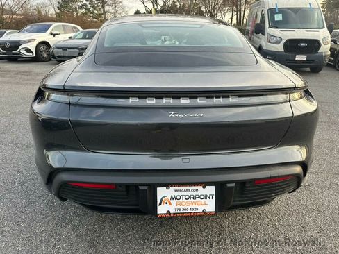 Used 2024 Porsche Taycan image 10