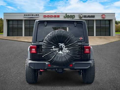 Used 2018 Jeep Wrangler Unlimited Rubicon w/ LED Lighting Group AWD/4WD image 4
