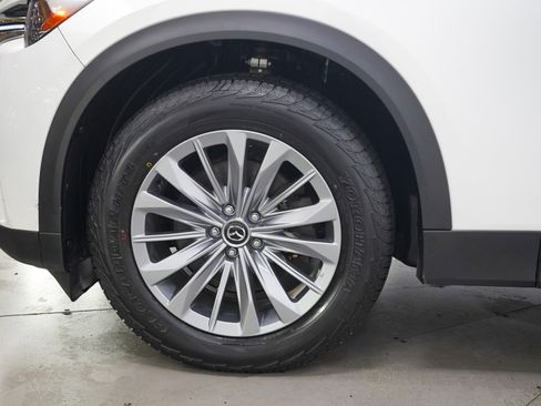 Certified 2024 MAZDA CX-90 Plug-In Hybrid w/ Preferred AWD/4WD image 31