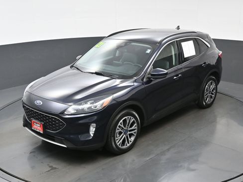 Used 2021 Ford Escape SEL image 30