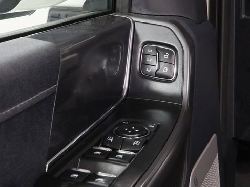 Used 2025 Ford F150 Lariat AWD/4WD image 24