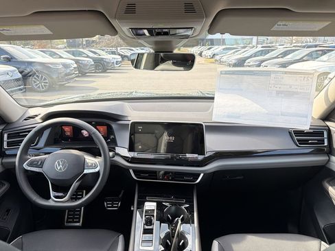 New 2026 Volkswagen Atlas Peak Edition AWD/4WD image 23