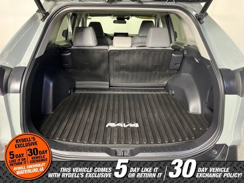 Used 2021 Toyota RAV4 XLE Premium AWD/4WD image 7