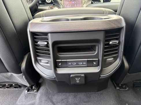 New 2026 RAM 1500 Laramie AWD/4WD image 15