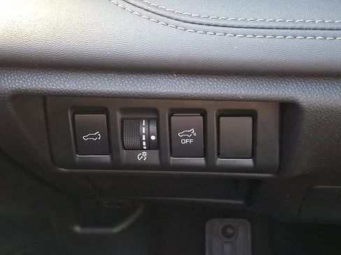 Used 2023 Subaru Outback Touring AWD/4WD image 25