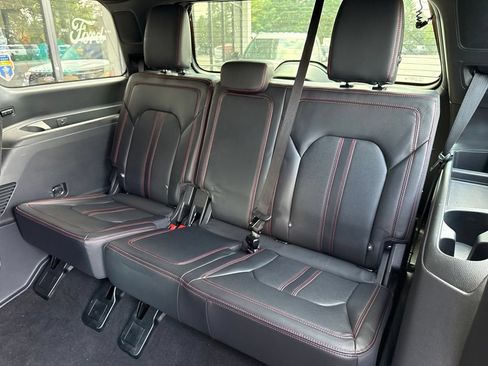 Used 2024 Ford Expedition Limited RWD image 29