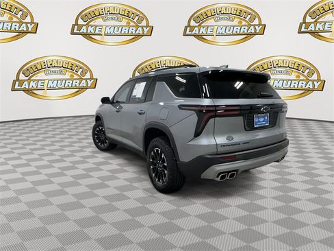 Used 2025 Chevrolet Traverse Z71 w/ Enhanced Driving Package image 9