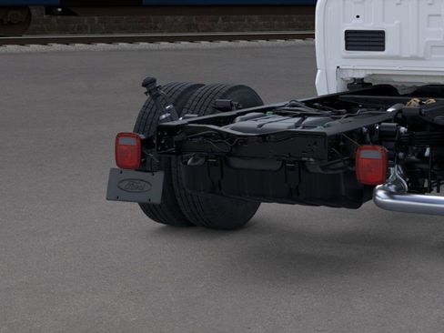 New 2026 Ford F350 XL w/ XL Chrome Package RWD image 21