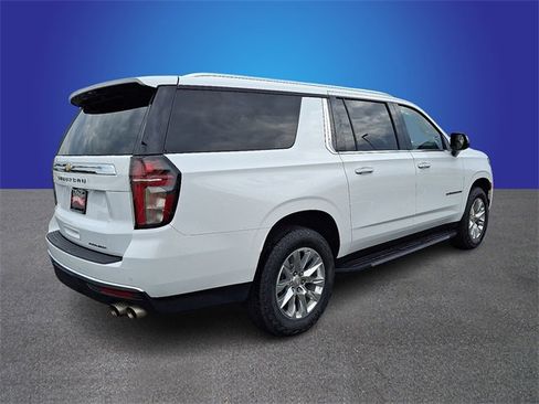 Used 2024 Chevrolet Suburban Premier image 5