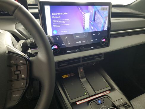 New 2026 Subaru Solterra Premium image 19