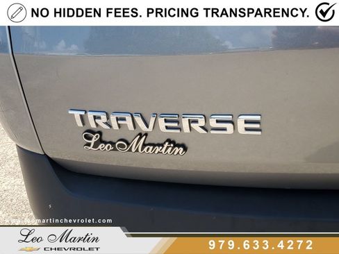 Used 2023 Chevrolet Traverse LS FWD image 5