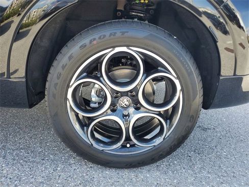 New 2025 Alfa Romeo Tonale image 6