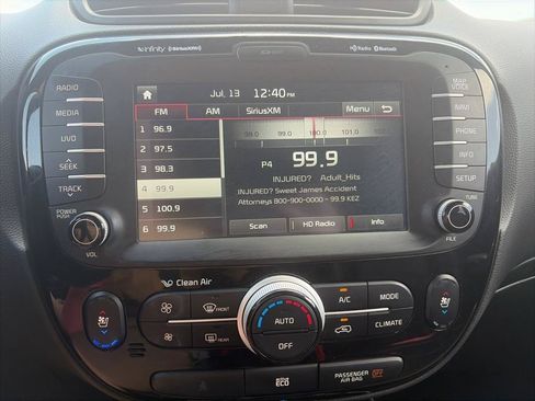 Used 2015 Kia Soul ! w/ Sun & Sound Package FWD image 32