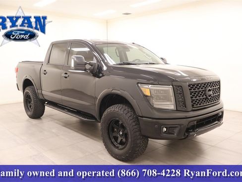 Used 2018 Nissan Titan PRO-4X w/ Pro-4x Utility Package image 2