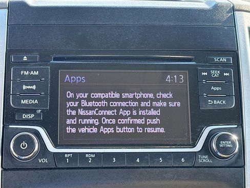 Used 2015 Nissan Frontier SV image 14