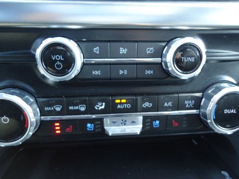 Used 2023 Ford F150 Lariat w/ Equipment Group 502A High image 21