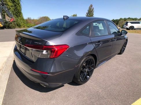 Used 2022 Honda Civic Sport image 5