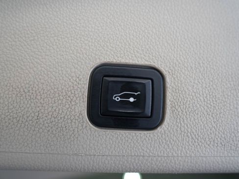 Used 2015 Cadillac SRX Luxury FWD image 36