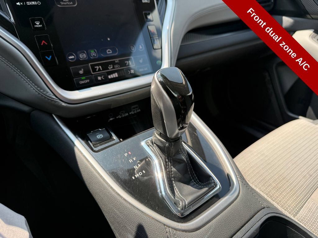 Used 2024 Subaru Outback Premium AWD/4WD image 27