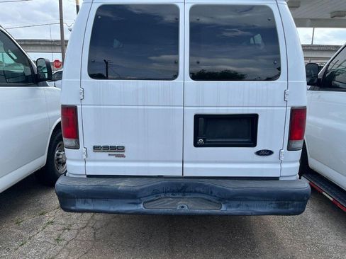 Used 2008 Ford E-350 and Econoline 350 Extended Wagon Super Duty RWD image 3