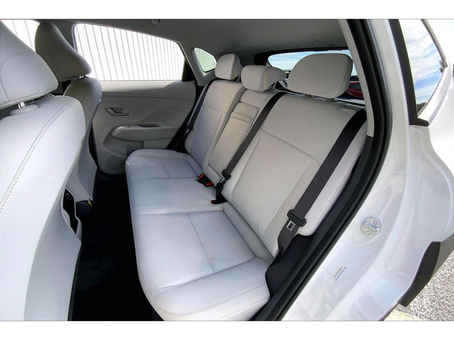 Used 2025 Hyundai Kona SEL AWD/4WD image 23