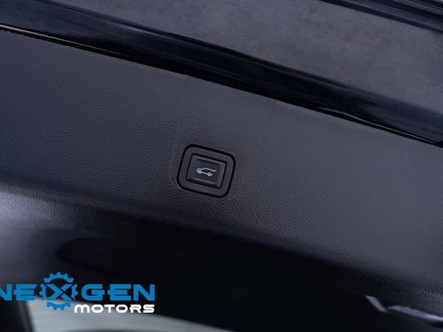 Used 2023 Chevrolet Traverse High Country image 47