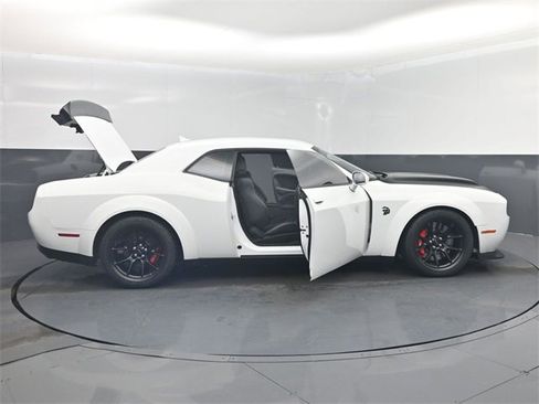 Used 2021 Dodge Challenger SRT Hellcat Redeye image 47