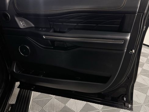 Used 2023 Ford Expedition Max Platinum image 36