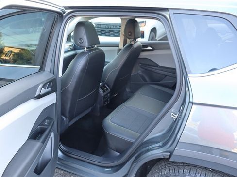 Used 2023 Volkswagen Taos SE w/ Panoramic Sunroof Package AWD/4WD image 27