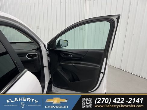 Used 2024 Chevrolet Equinox LT image 14