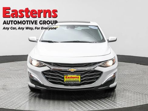 Used 2024 Chevrolet Malibu LT image 2