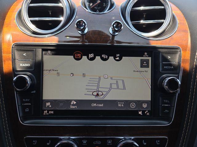 Used 2018 Bentley Bentayga Activity AWD/4WD image 24