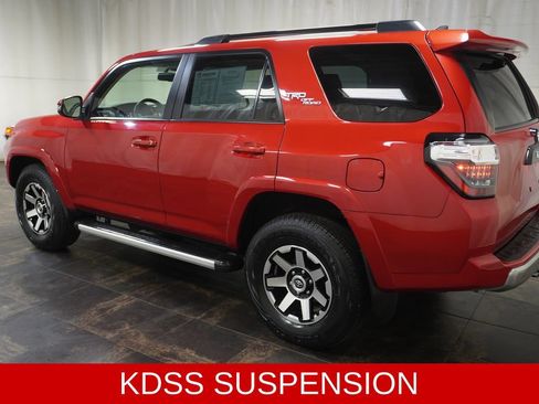 Used 2019 Toyota 4Runner TRD Off-Road Premium AWD/4WD image 7