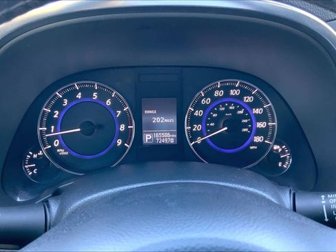 Used 2015 INFINITI QX70 AWD w/ Premium Package image 25