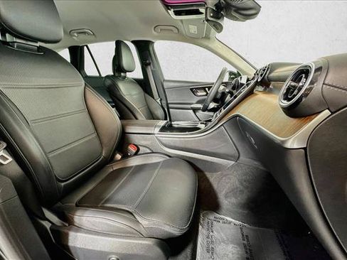 Used 2025 Mercedes-Benz GLC 350e 4MATIC image 26