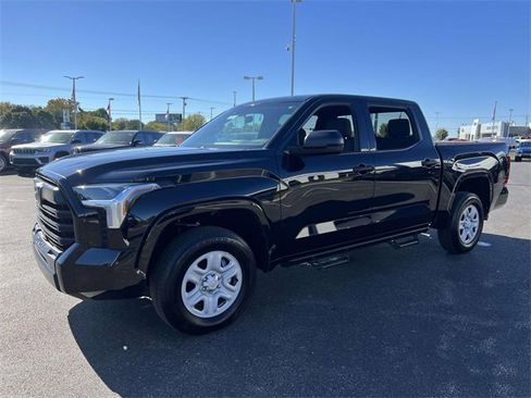Used 2025 Toyota Tundra SR image 3