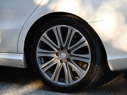 Used 2019 Mercedes-Benz CLA 250 4MATIC w/ Premium Package image 15