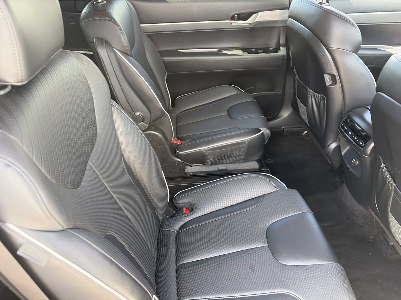 Used 2025 Hyundai Palisade SEL FWD image 23