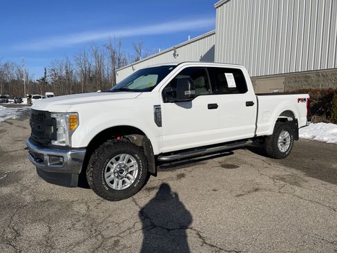 Used 2017 Ford F250 XLT w/ FX4 Off-Road Package image 7