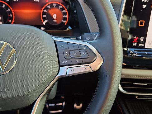 New 2026 Volkswagen Atlas Peak Edition image 19