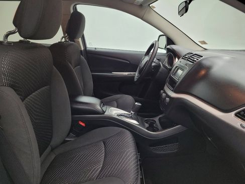 Used 2017 Dodge Journey SE image 21