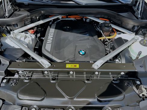 Certified 2025 BMW X5 xDrive50e image 34