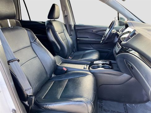 Used 2020 Honda Pilot Elite image 32