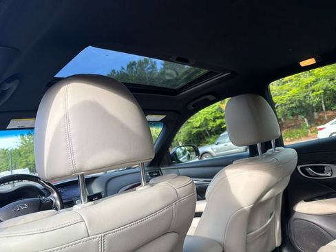 Used 2016 INFINITI Q70 3.7 w/ Sport Package AWD/4WD image 24