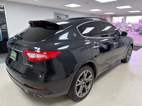 Used 2017 Maserati Levante w/ Sport Package image 3