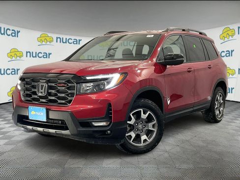 Used 2023 Honda Passport TrailSport image 3