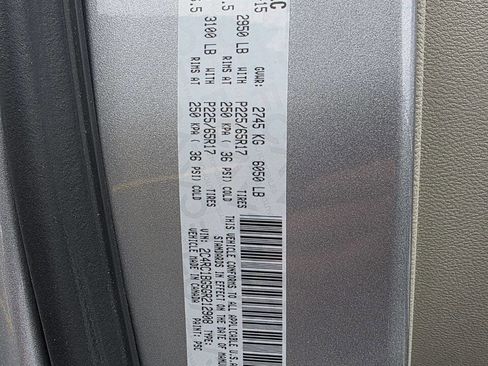 Used 2016 Chrysler Town & Country Touring image 31