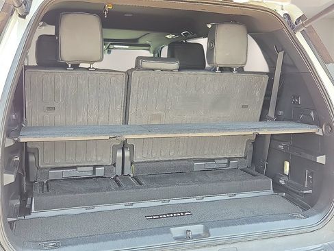 Used 2023 Toyota Sequoia Platinum AWD/4WD image 9