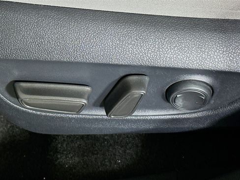 Used 2025 Toyota RAV4 XLE w/ Convenience Package FWD image 13