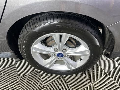 Used 2014 Ford Focus SE FWD image 5